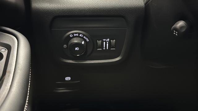 New 2026 Jeep Grand Cherokee L Limited image 30