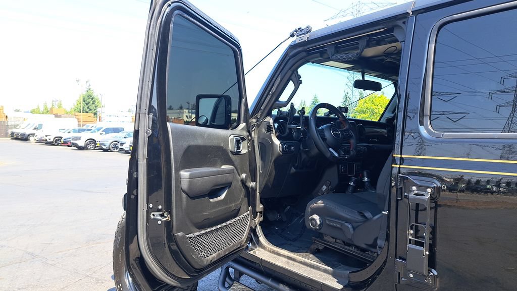 Used 2023 Jeep Gladiator Sport w/ Trailer Tow Package AWD/4WD image 23