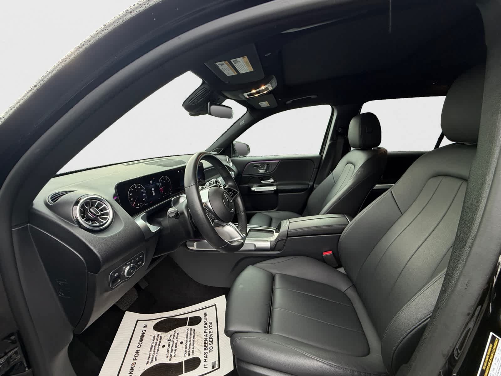 Used 2024 Mercedes-Benz GLB 250 4MATIC image 11