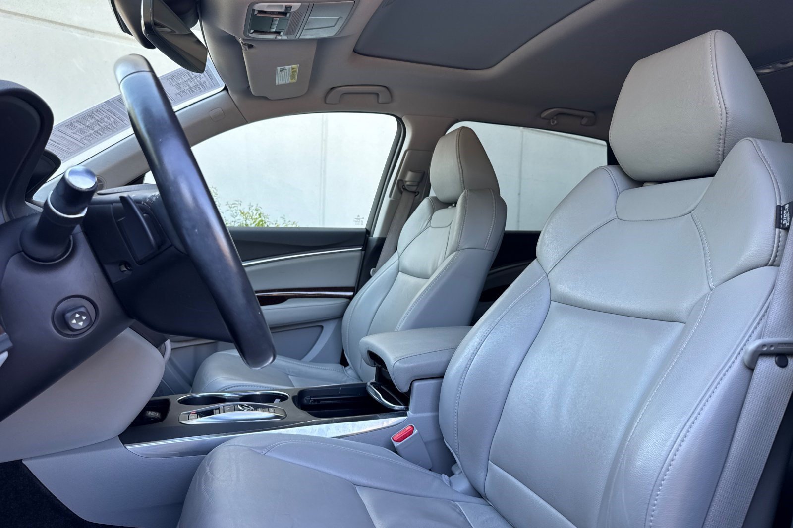 Used 2020 Acura MDX SH-AWD image 5