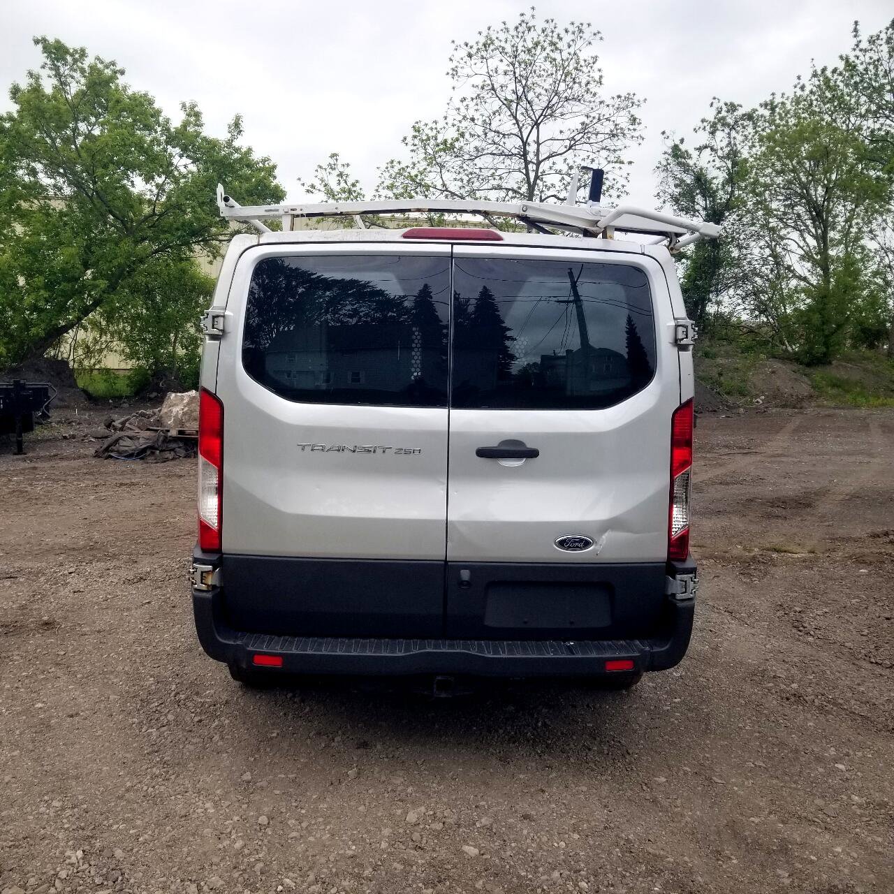 Used 2016 Ford Transit 250 130 Low Roof image 4
