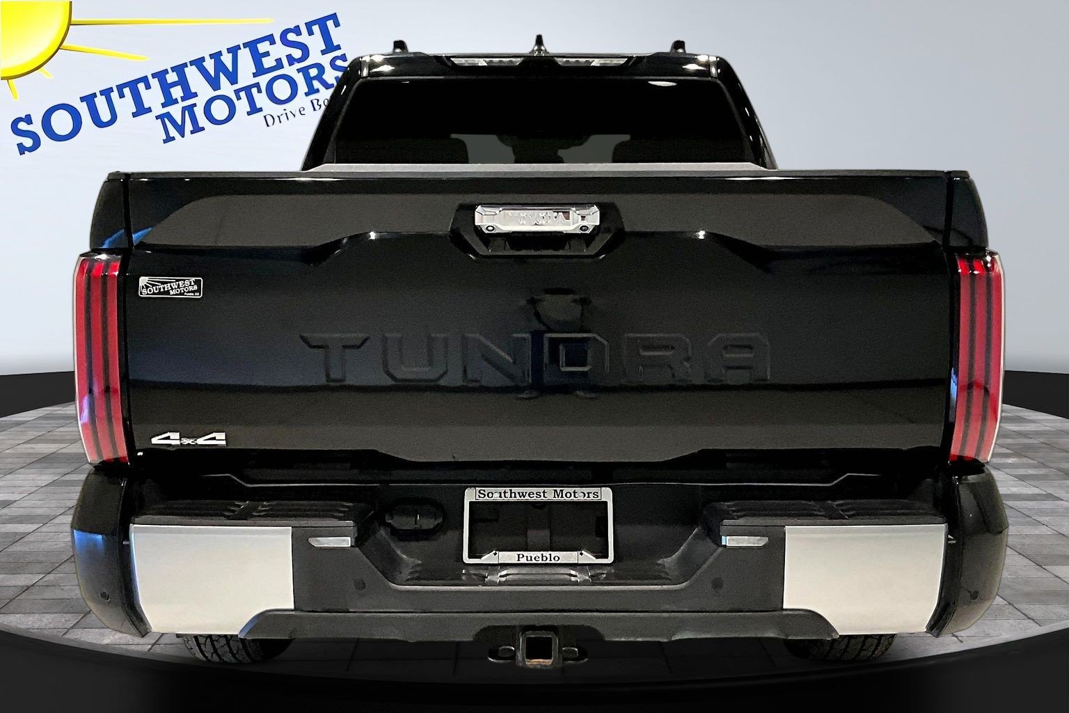 Used 2025 Toyota Tundra Limited AWD/4WD image 6