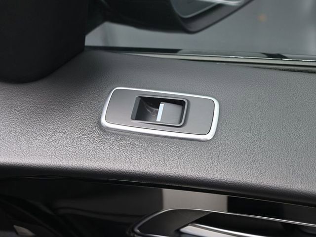 Used 2020 Jaguar F-PACE R-Sport image 41