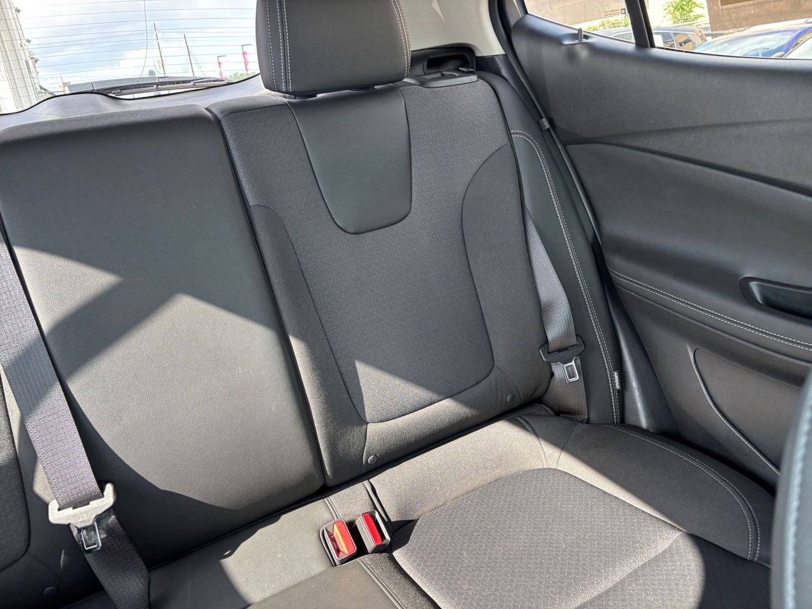 Used 2025 Buick Encore GX Preferred FWD image 36