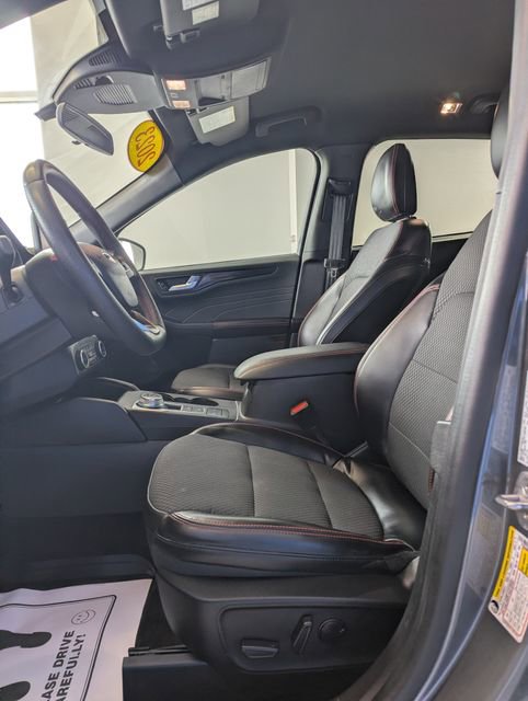 Used 2023 Ford Escape ST-Line AWD/4WD image 11