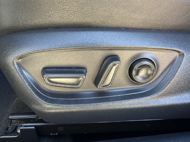 Used 2021 Toyota Camry SE FWD image 23