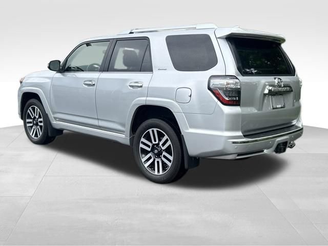 Used 2018 Toyota 4Runner Limited AWD/4WD image 3