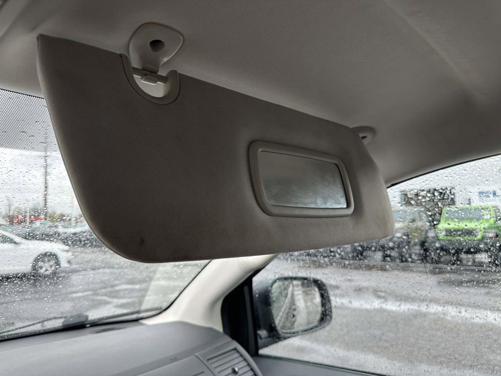 Used 2010 Dodge Grand Caravan Hero image 31