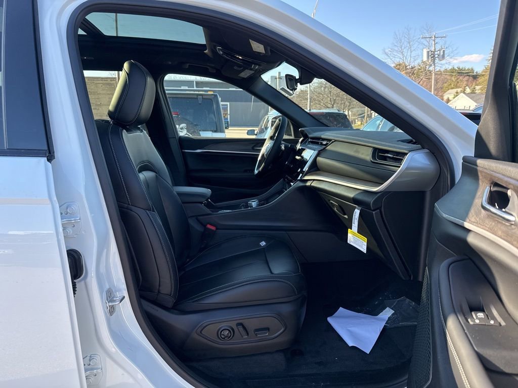 New 2026 Jeep Grand Cherokee L Limited image 30