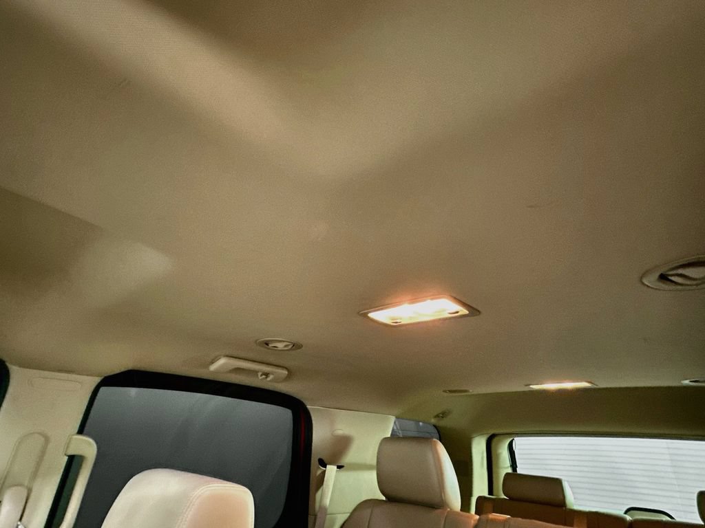Used 2013 Chevrolet Tahoe LTZ RWD image 21