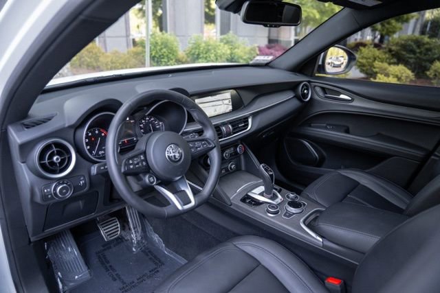 Used 2023 Alfa Romeo Stelvio Ti w/ Active Assist Plus Package AWD/4WD image 24