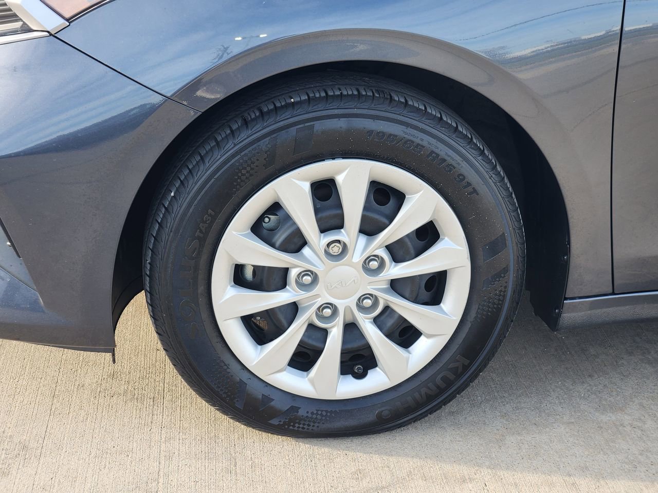 Used 2024 Kia Forte LX image 11