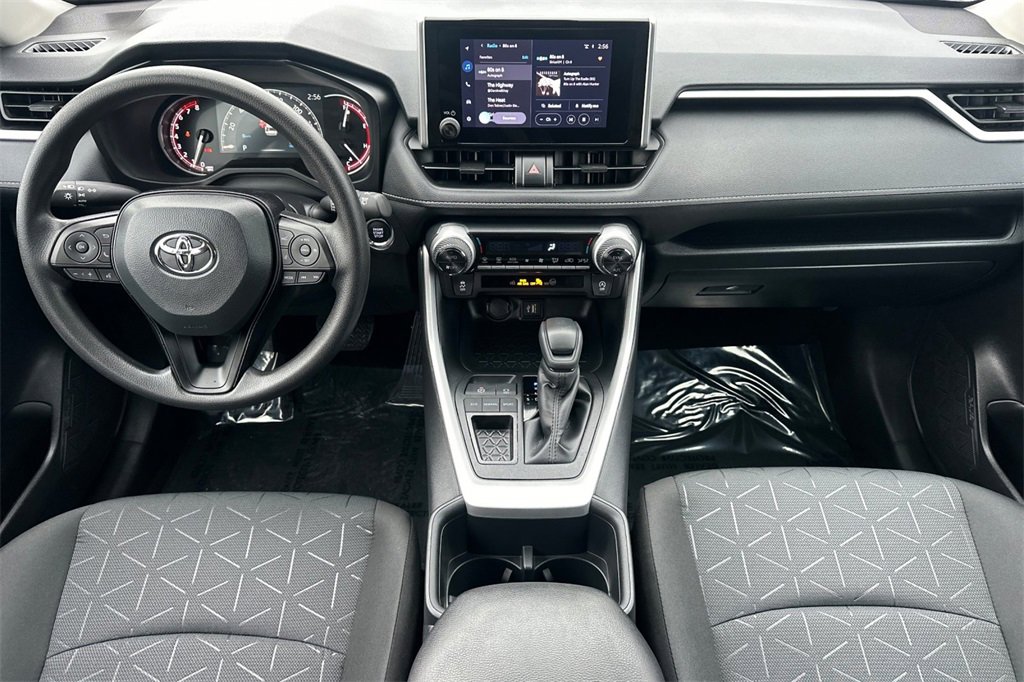 Used 2025 Toyota RAV4 XLE image 15