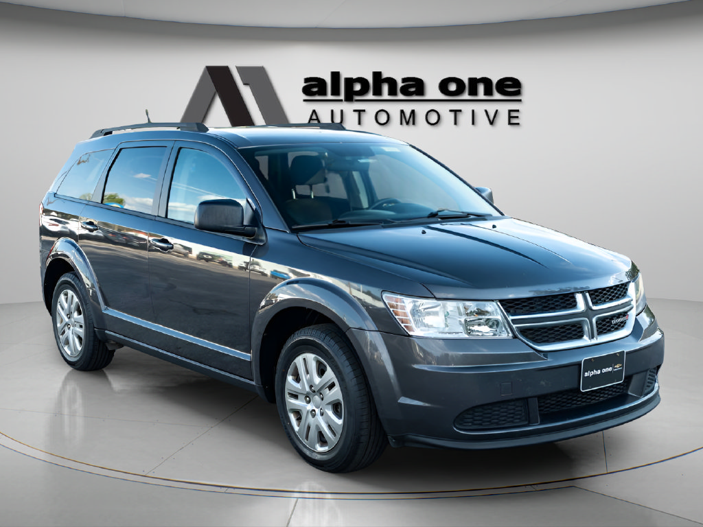 Used 2018 Dodge Journey SE w/ Connectivity Group FWD image 3