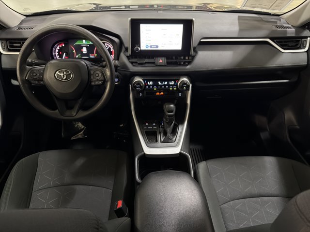 Used 2025 Toyota RAV4 XLE FWD image 25