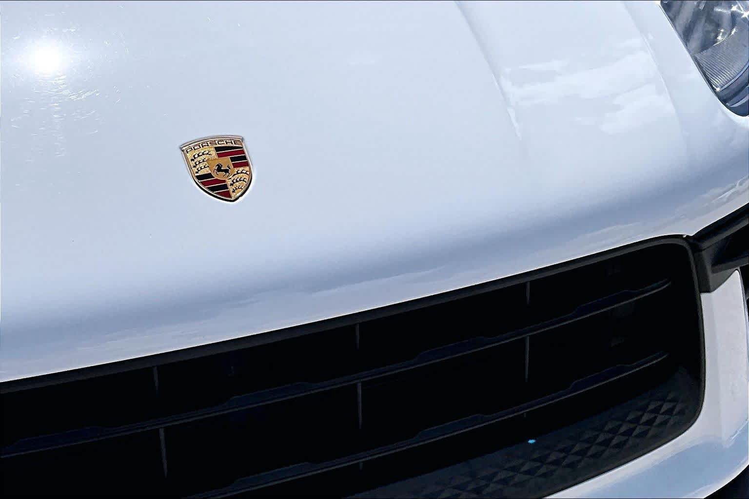 Used 2022 Porsche Macan S AWD/4WD image 30