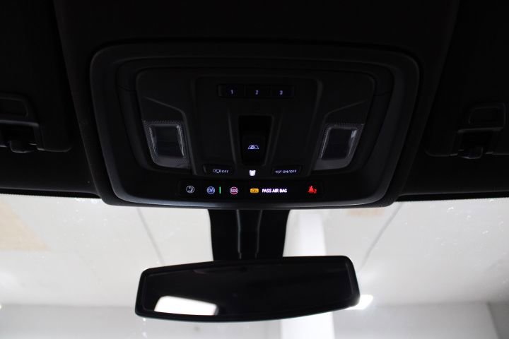 Used 2021 Chevrolet Silverado 2500 LTZ w/ LTZ Convenience Package image 37