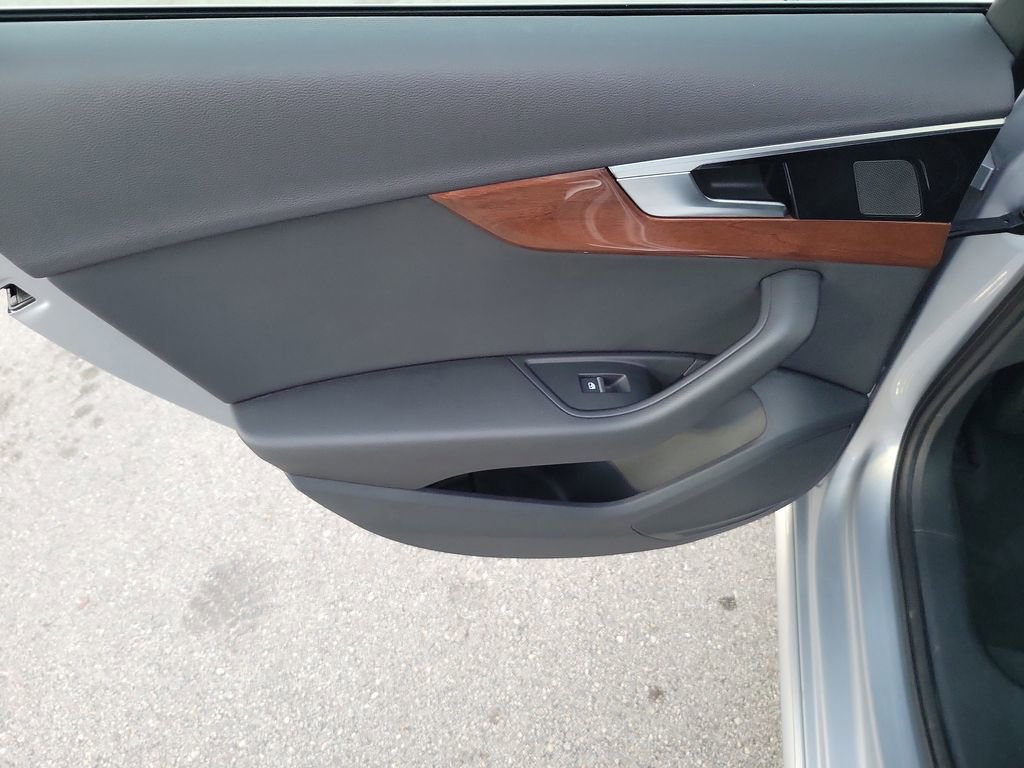 Used 2023 Audi A4 2.0T Premium w/ Convenience Package image 11