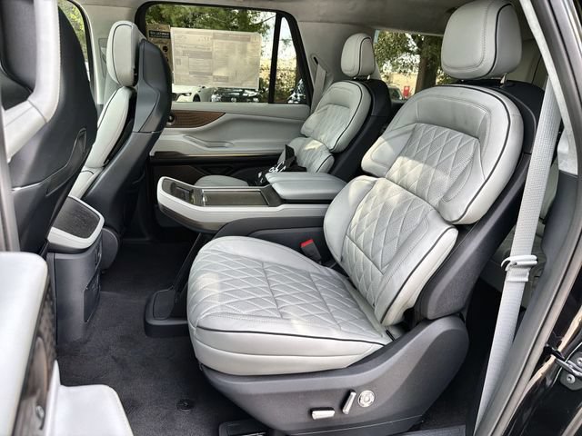 New 2027 Lincoln Navigator L Black Label AWD/4WD image 23