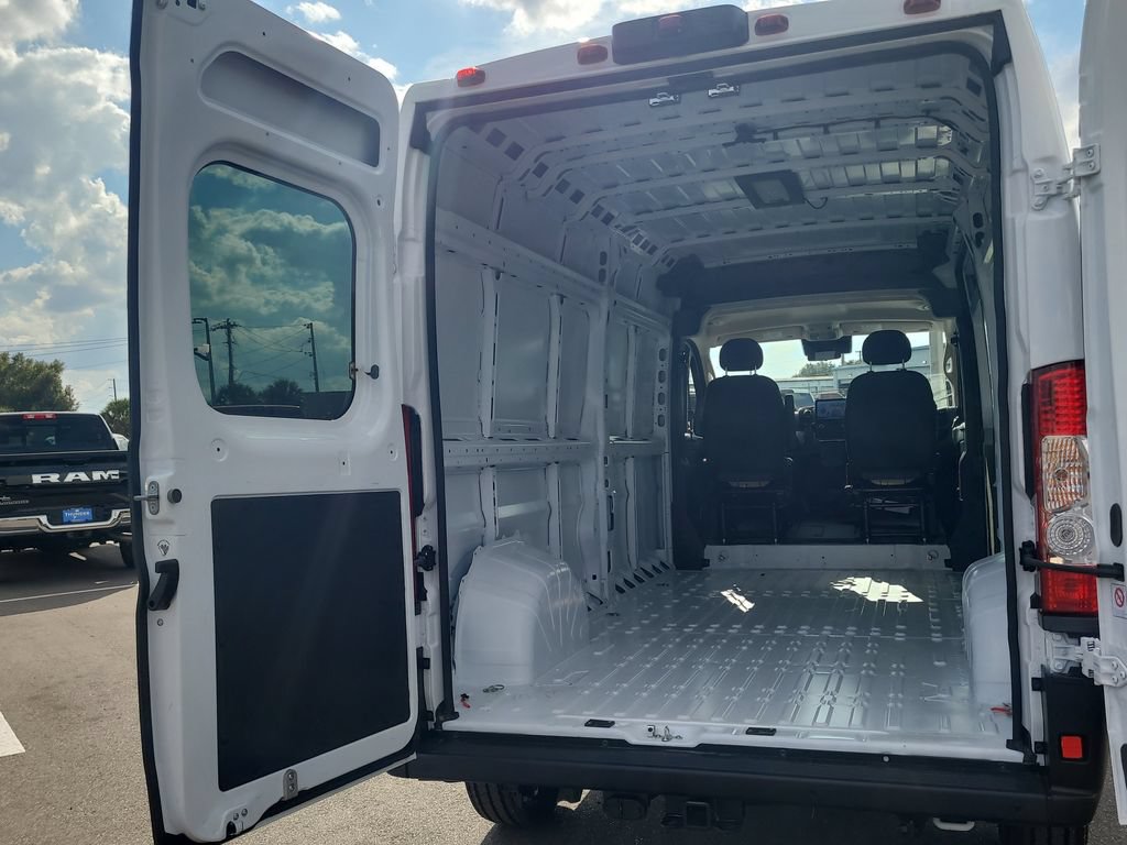 New 2026 RAM ProMaster 2500 w/ Premium Convenience Group FWD image 9