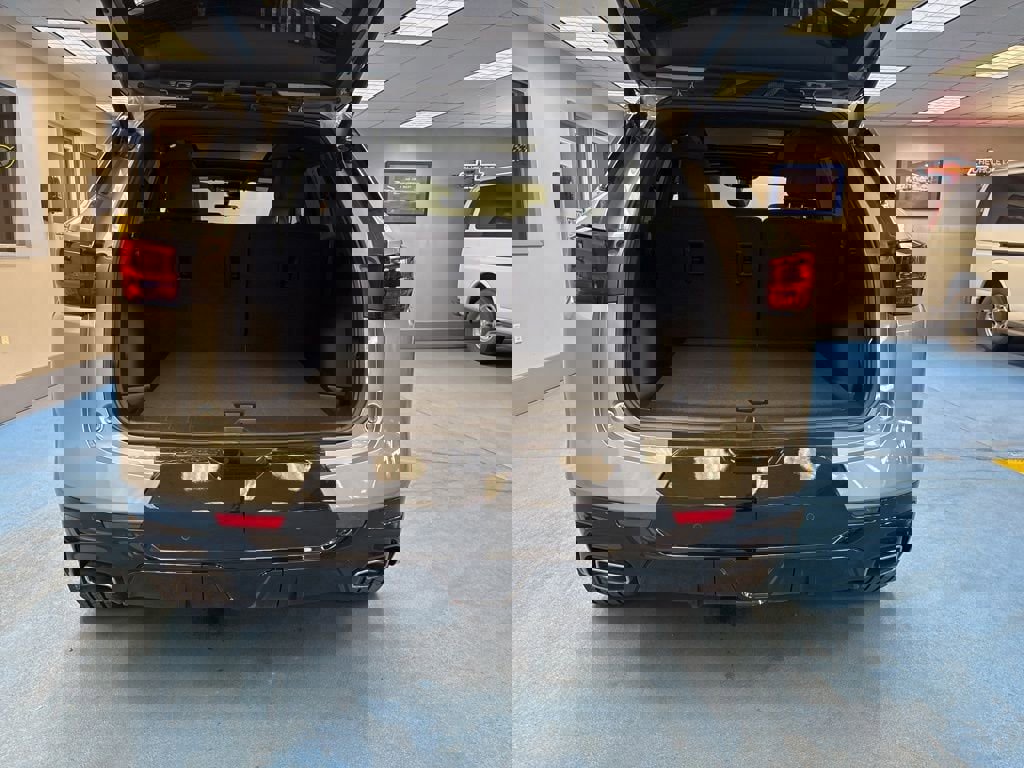 Used 2023 Chevrolet Blazer RS w/ Driver Confidence II Package image 8