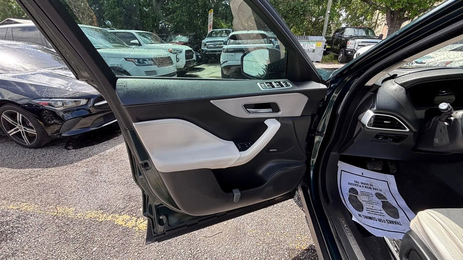 Used 2017 Jaguar F-PACE Prestige image 14