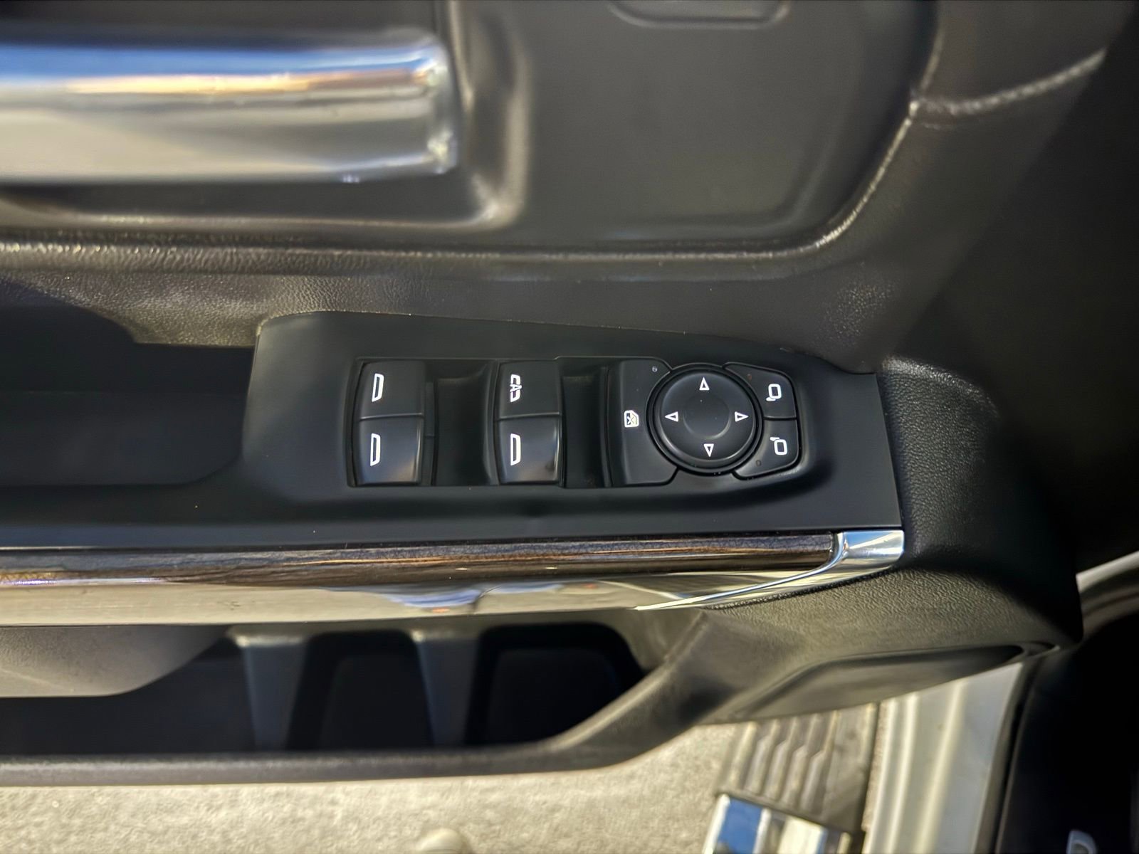 Used 2023 Chevrolet Silverado 2500 LT w/ Convenience Package image 14