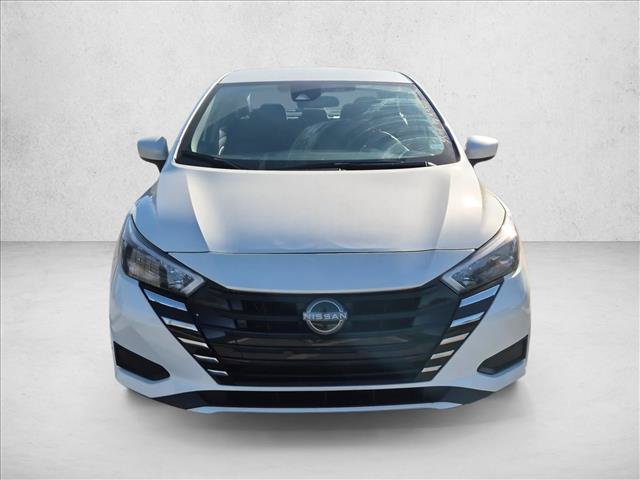 Used 2025 Nissan Versa SV FWD image 2