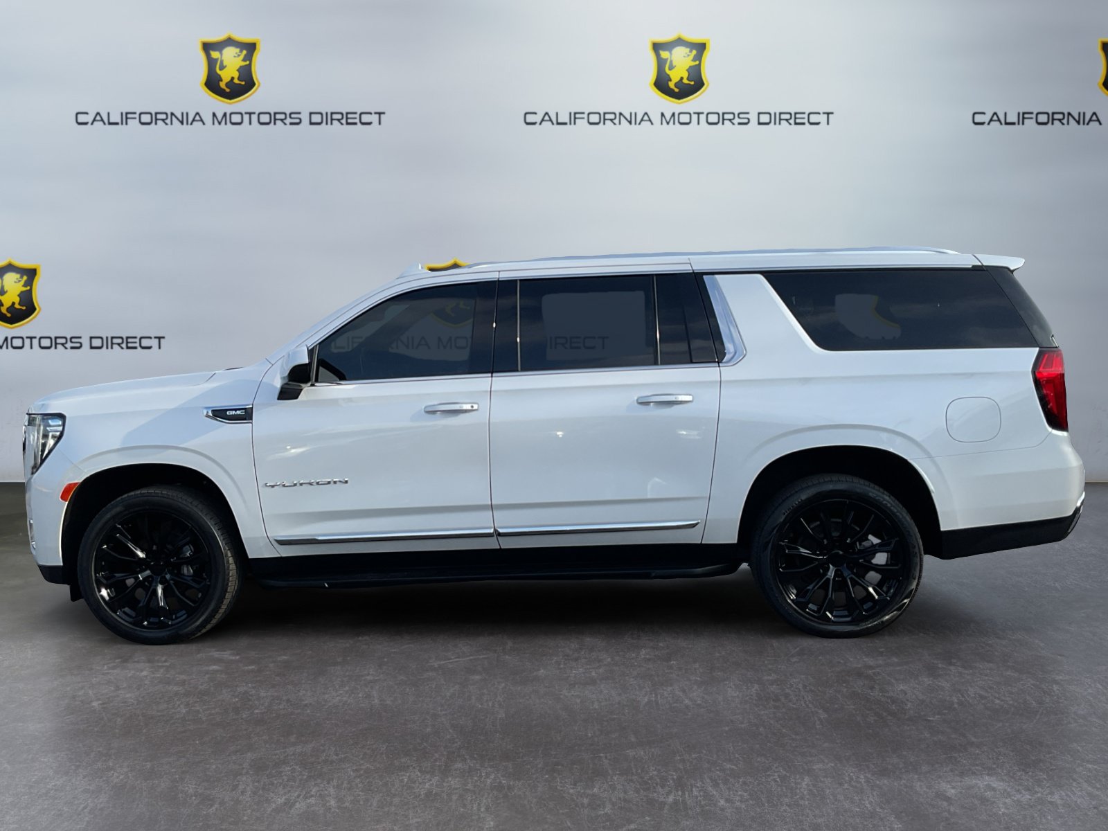 Used 2024 GMC Yukon XL SLT AWD/4WD image 8