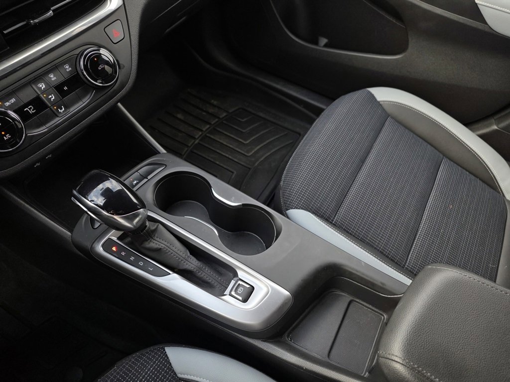 Used 2024 Buick Envista Preferred image 17