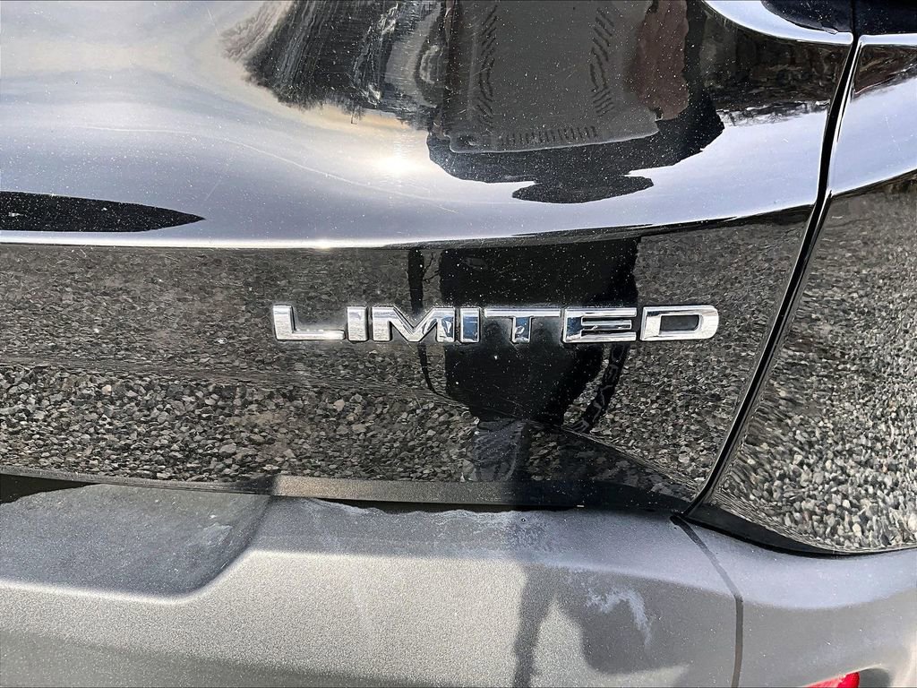 Used 2022 Jeep Renegade Limited w/ Sun, Sound & Wheels Group AWD/4WD image 8