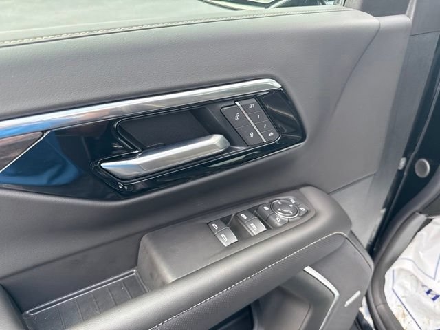New 2026 Chevrolet Suburban Premier w/ Sun And Tow Package AWD/4WD image 15