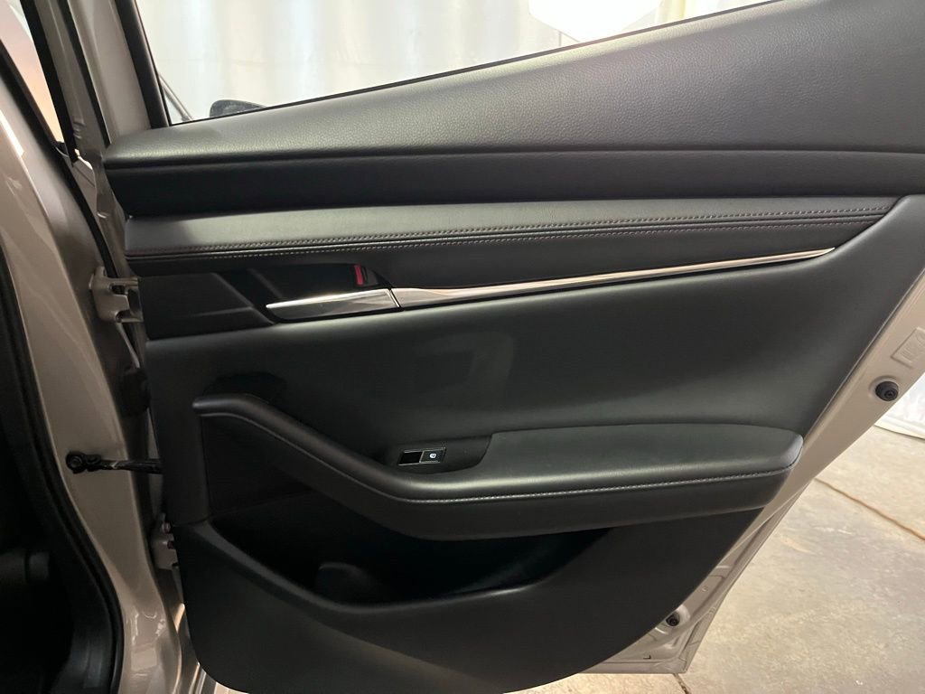 Used 2025 MAZDA MAZDA3 s FWD image 25