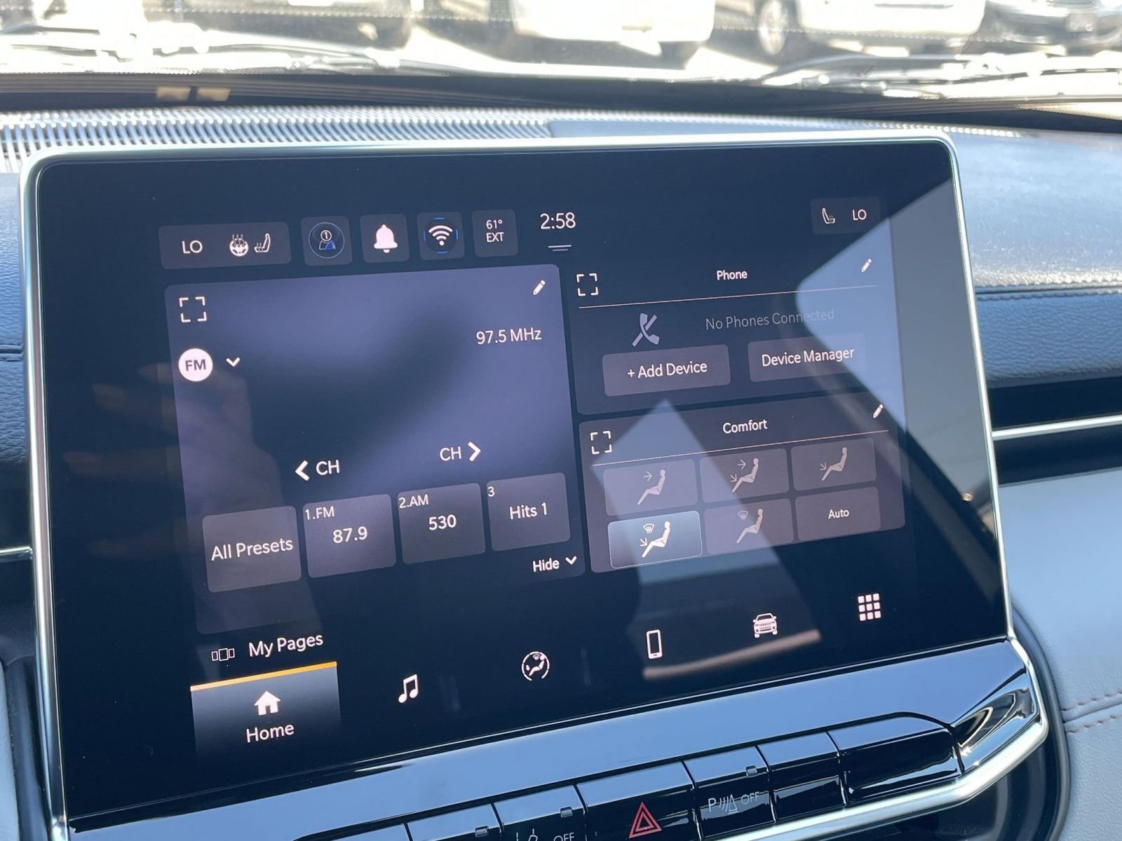 Used 2025 Jeep Compass Limited image 24