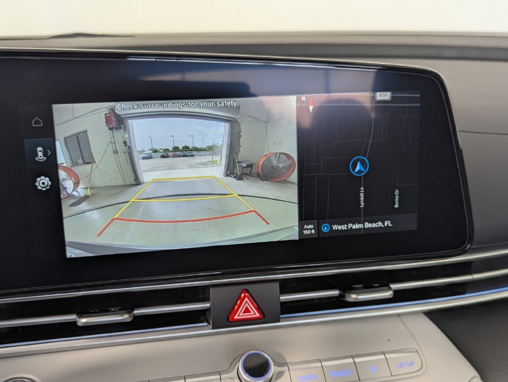 New 2026 Hyundai Elantra Limited FWD image 19