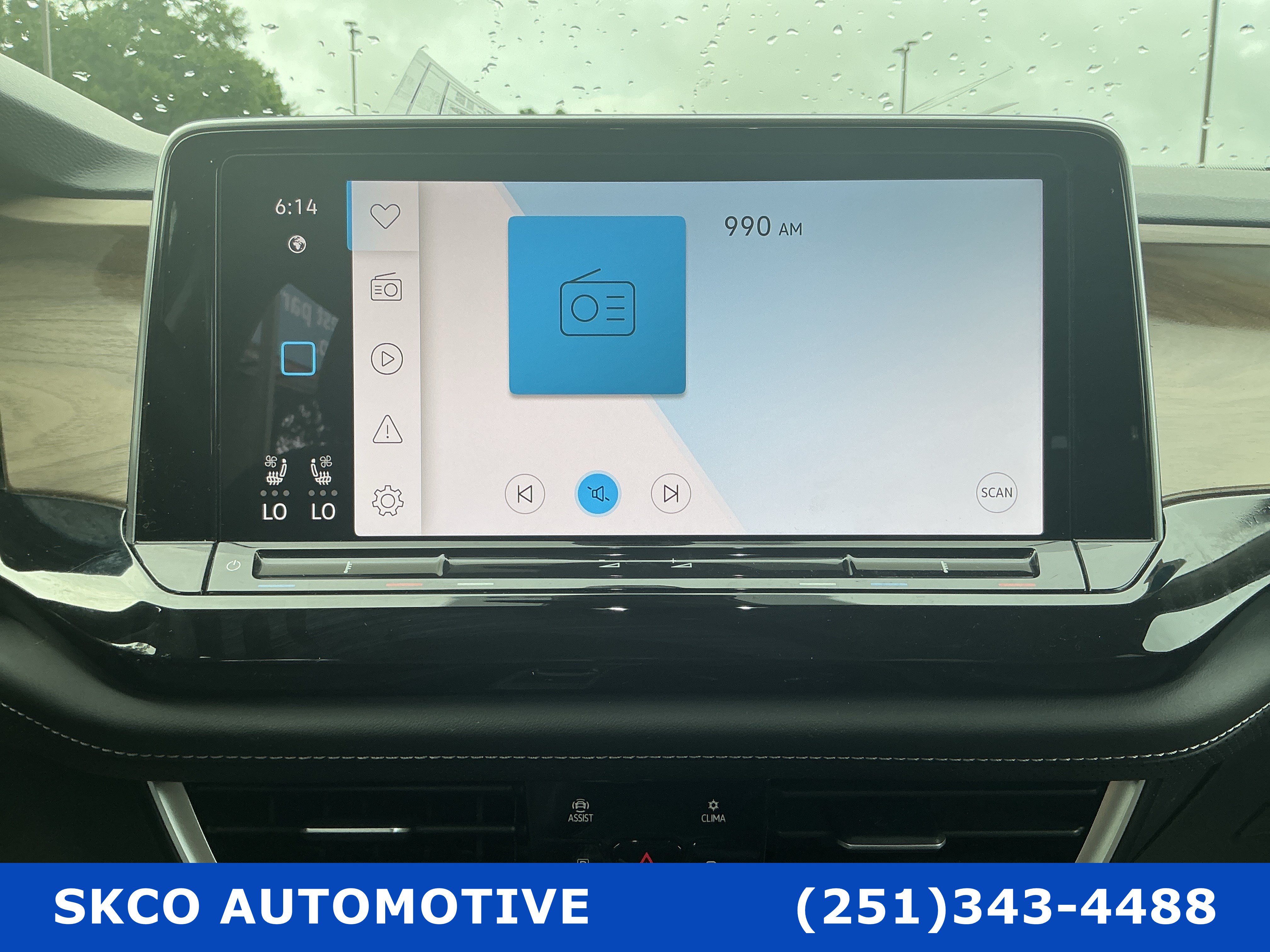 Used 2025 Volkswagen Atlas SE FWD image 16