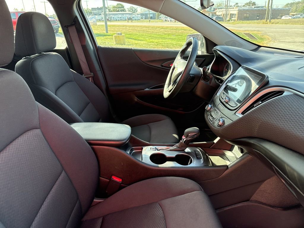 Used 2024 Chevrolet Malibu RS w/ LPO, Floor Liner Package image 21