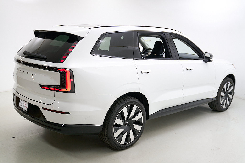 New 2026 Volvo EX90 Plus AWD/4WD image 9