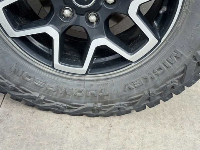 Used 2022 Ford Bronco Black Diamond image 9