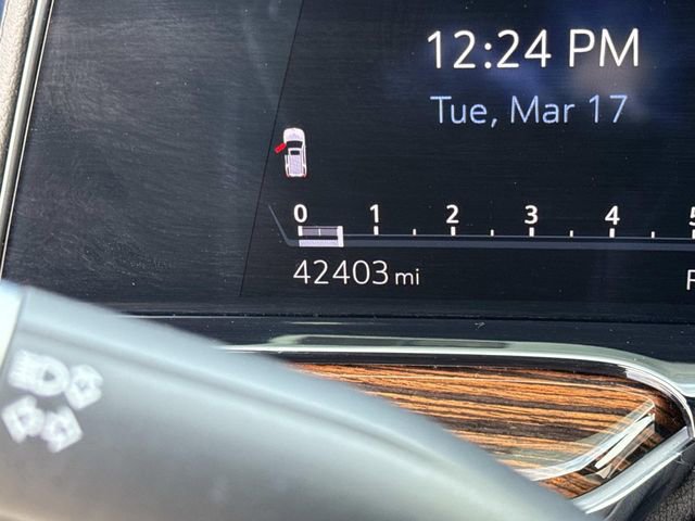 Used 2023 Cadillac Escalade ESV Premium Luxury image 33