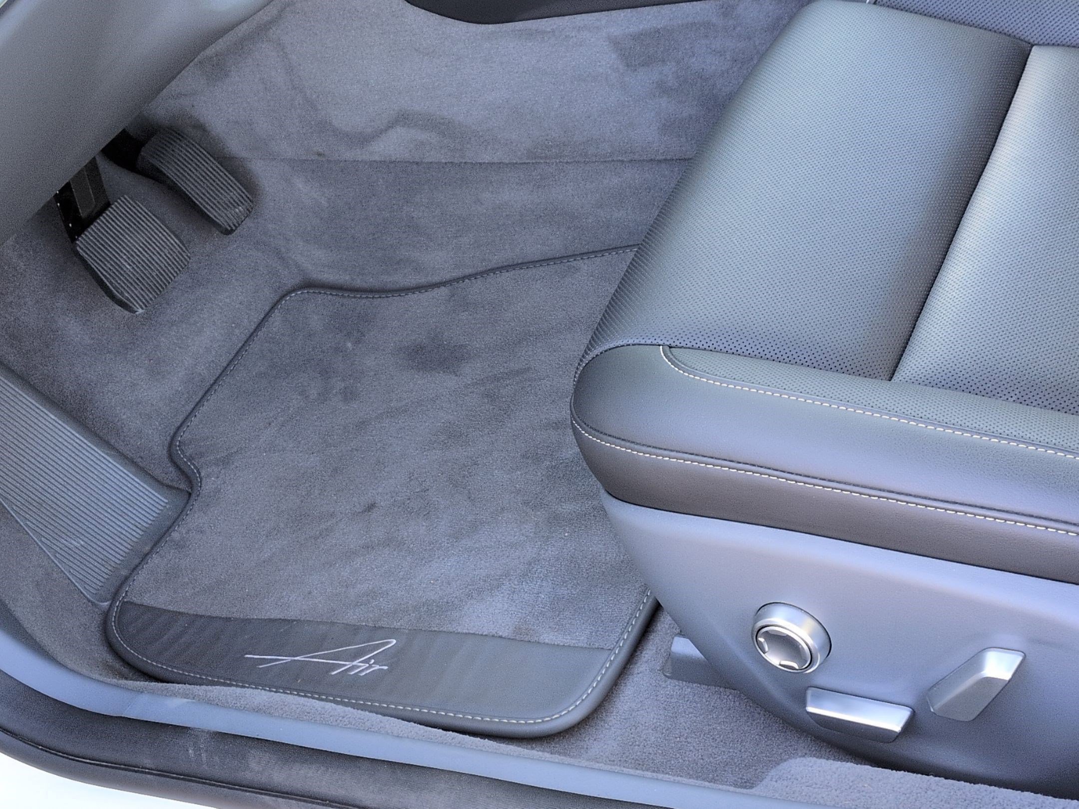 Used 2024 Lucid Air Pure RWD image 17