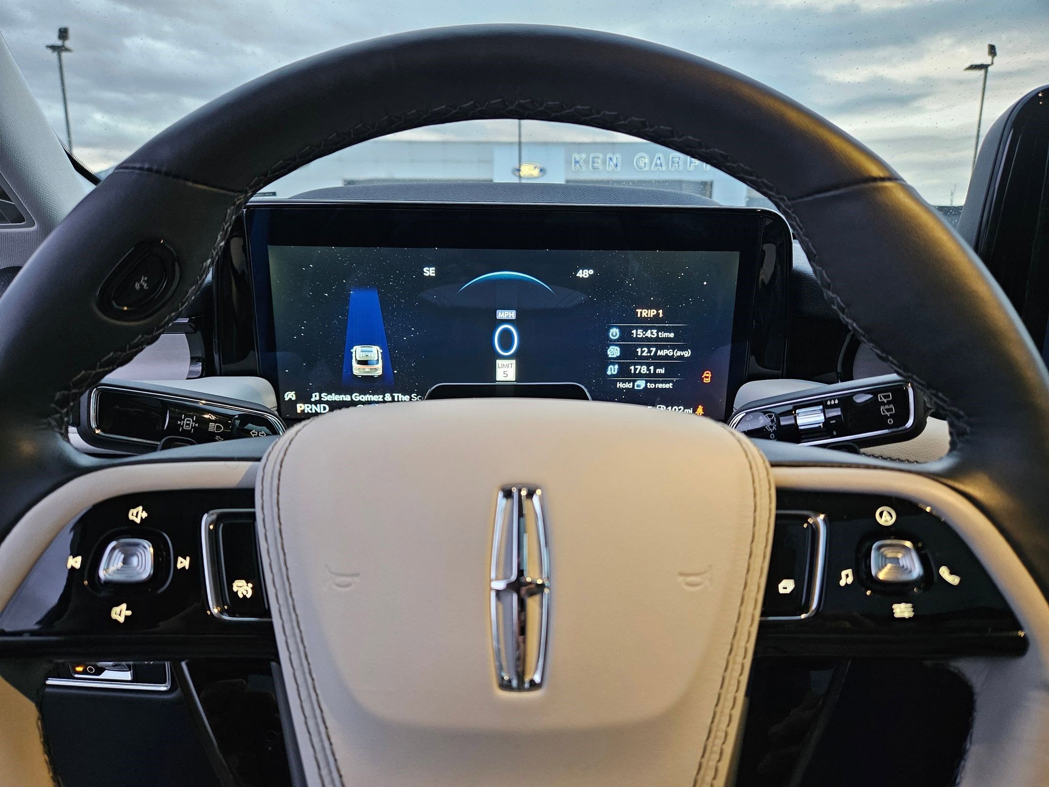 Used 2025 Lincoln Aviator Reserve w/ Equipment Group 201A image 24