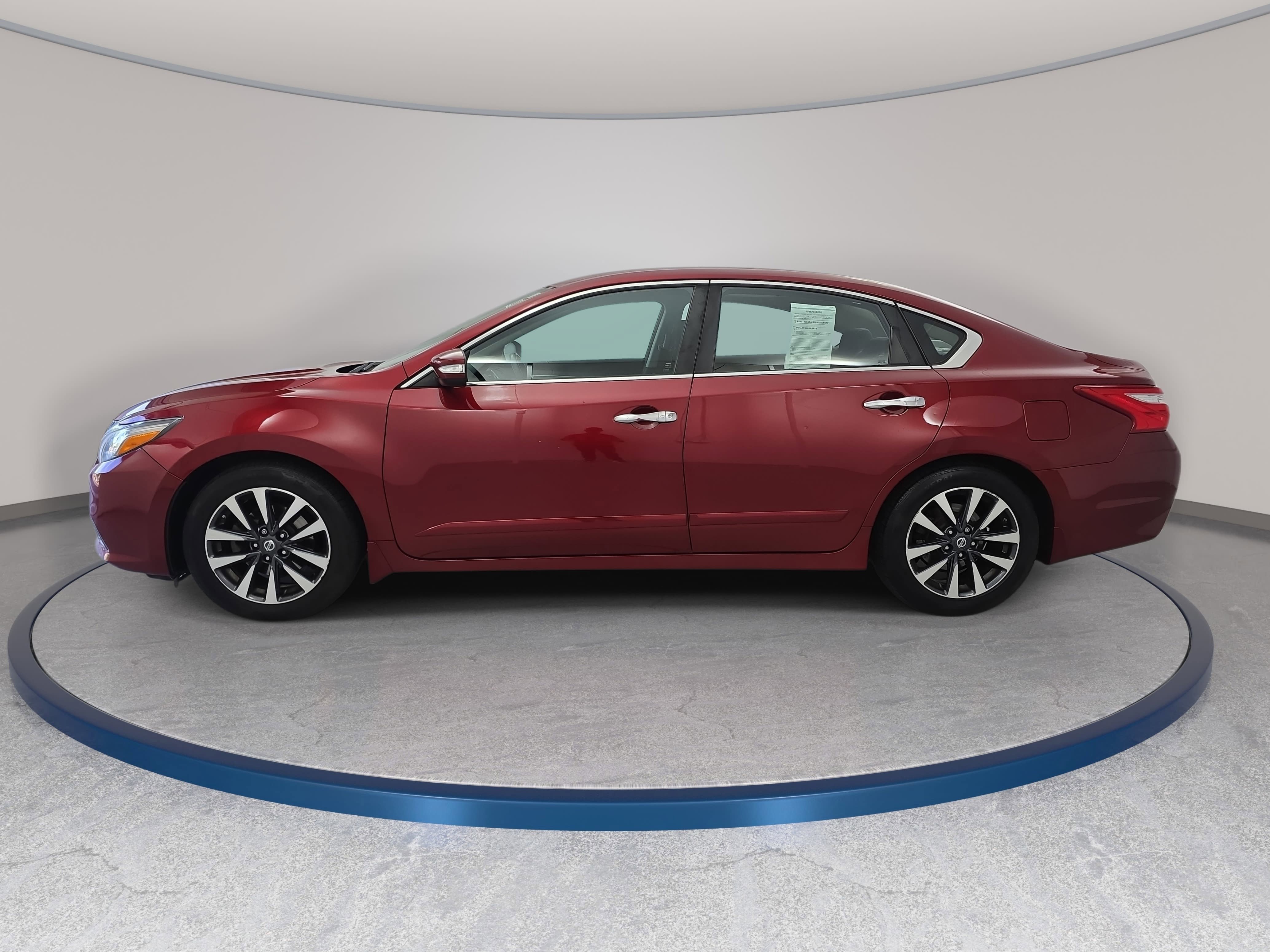 Used 2017 Nissan Altima 2.5 SV w/ Convenience Package FWD image 8
