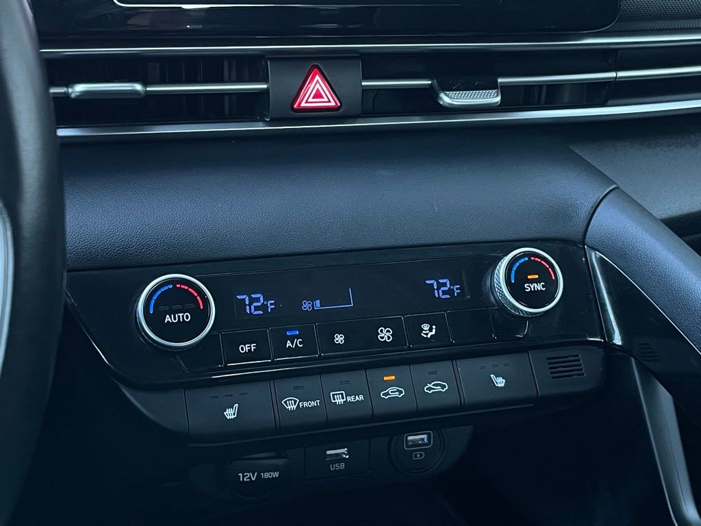 Used 2022 Hyundai Elantra SEL w/ Convenience Package image 18