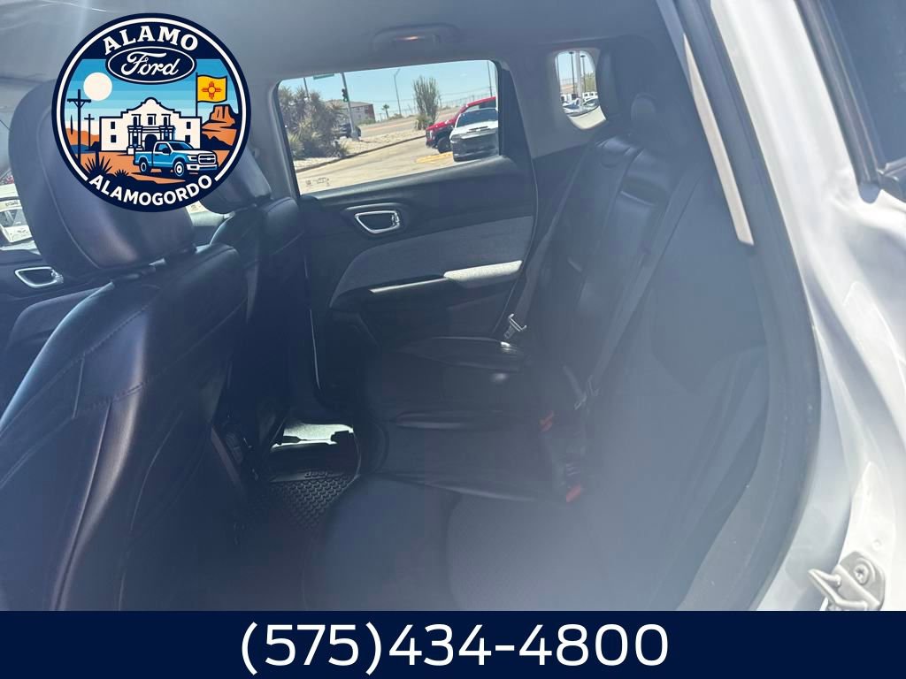 Used 2022 Jeep Compass Latitude w/ Convenience Group image 13