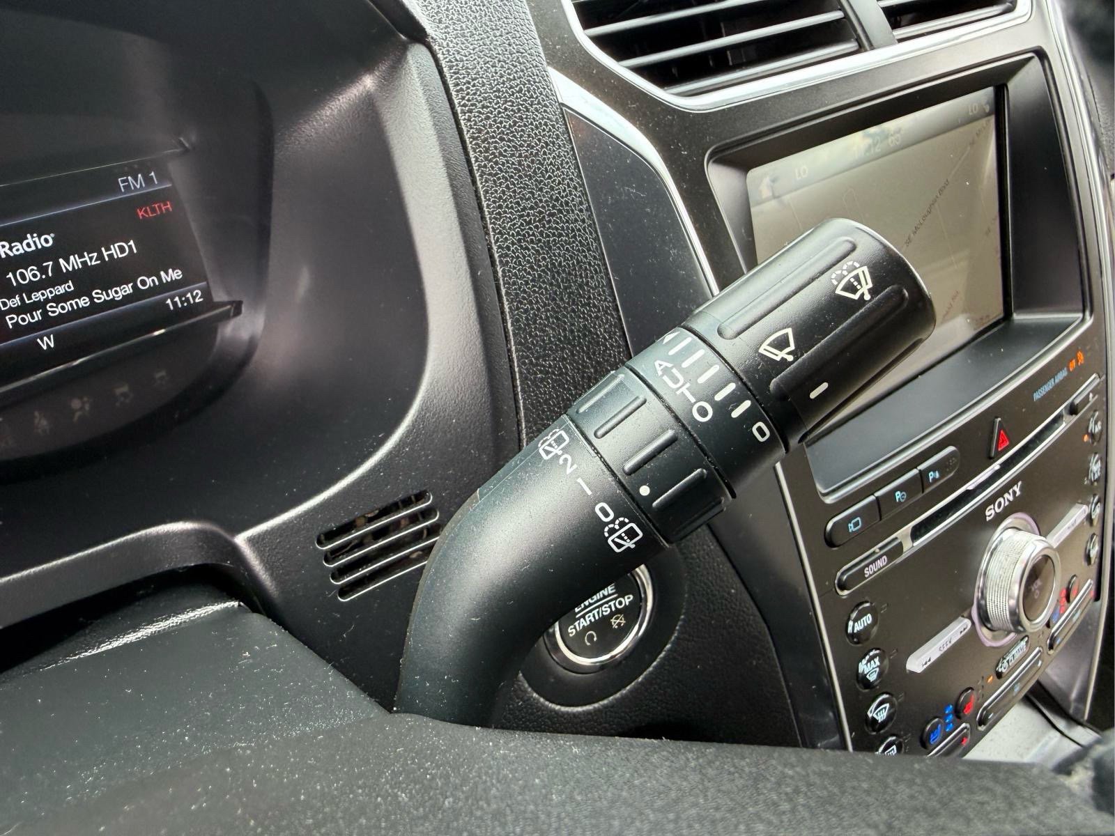 Used 2018 Ford Explorer Limited w/ Equipment Group 301A AWD/4WD image 31