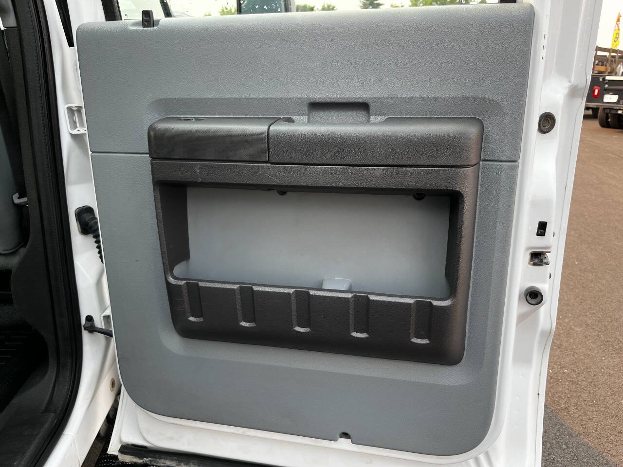 Used 2012 Ford F550 4x4 Crew Cab Super Duty w/ Payload Upgrade Pkg image 17