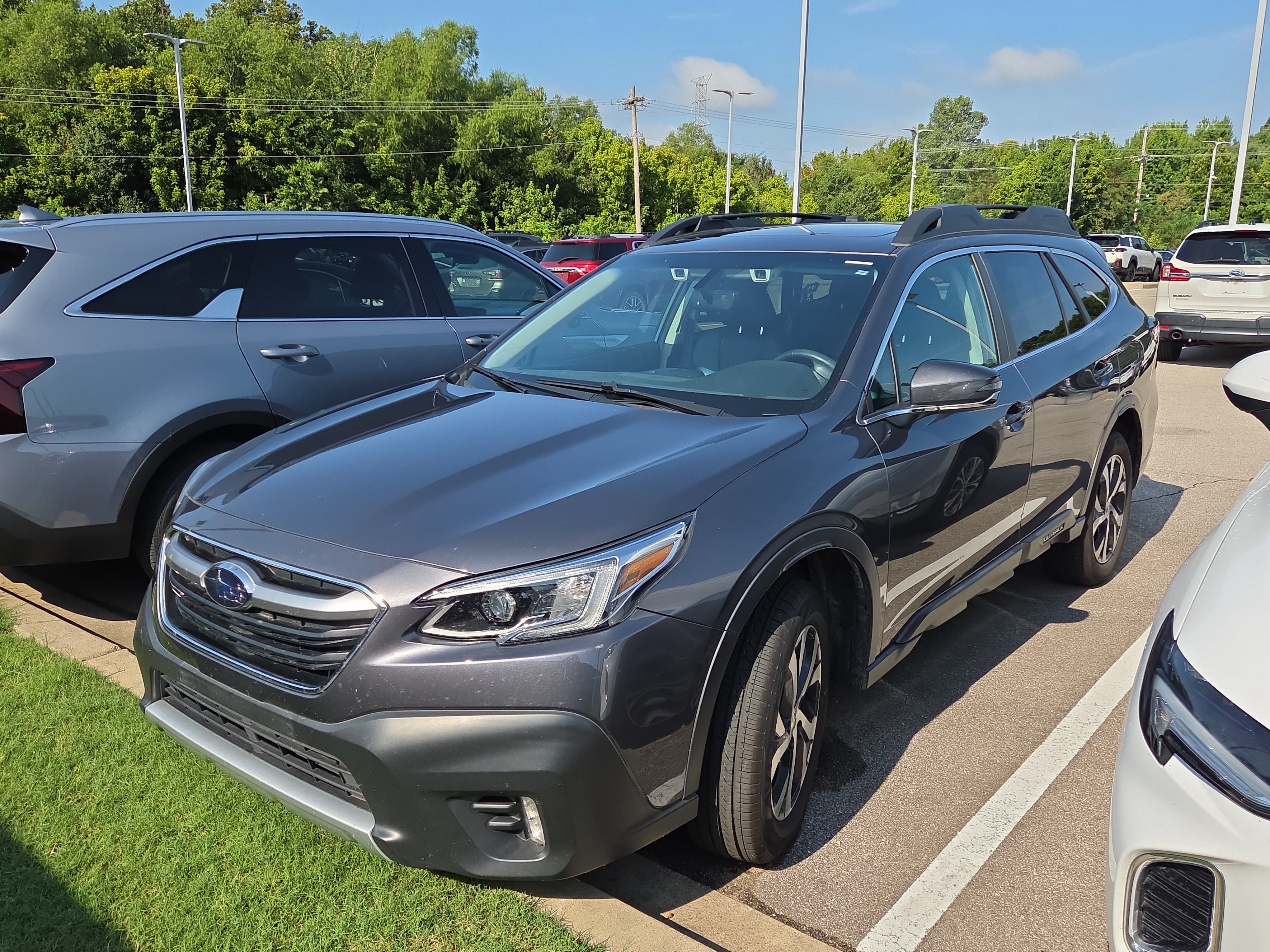 Used 2022 Subaru Outback Limited AWD/4WD image 4