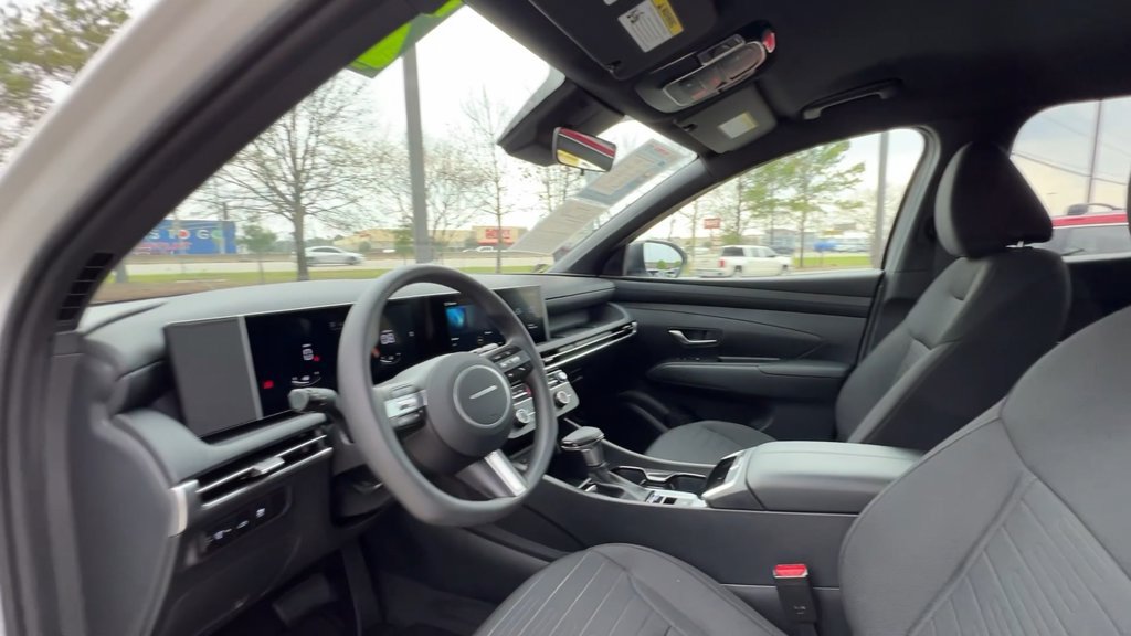 Used 2026 Hyundai Santa Cruz SE FWD image 34