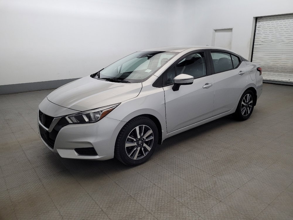 Used 2021 Nissan Versa SV image 2